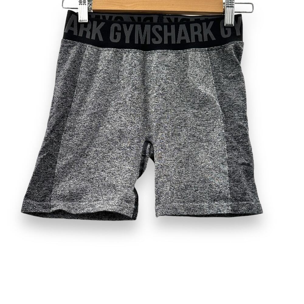 Gymshark Flex Mid Rise Activewear Flex Shorts in Heather Gray Size S